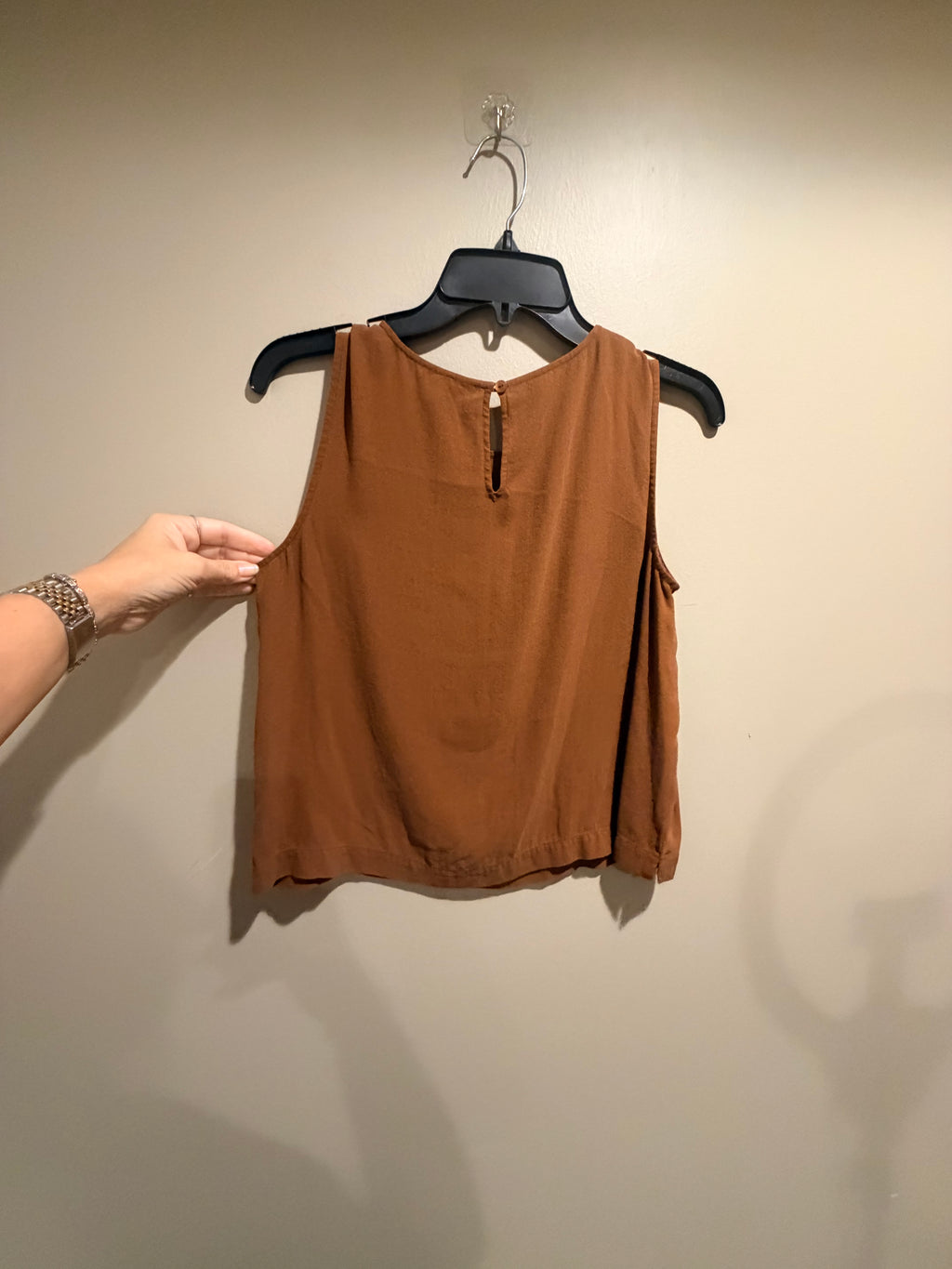 Eileen Fisher 100% Silk Sleeveless Blouse – XS – Rust/Cognac Brown
