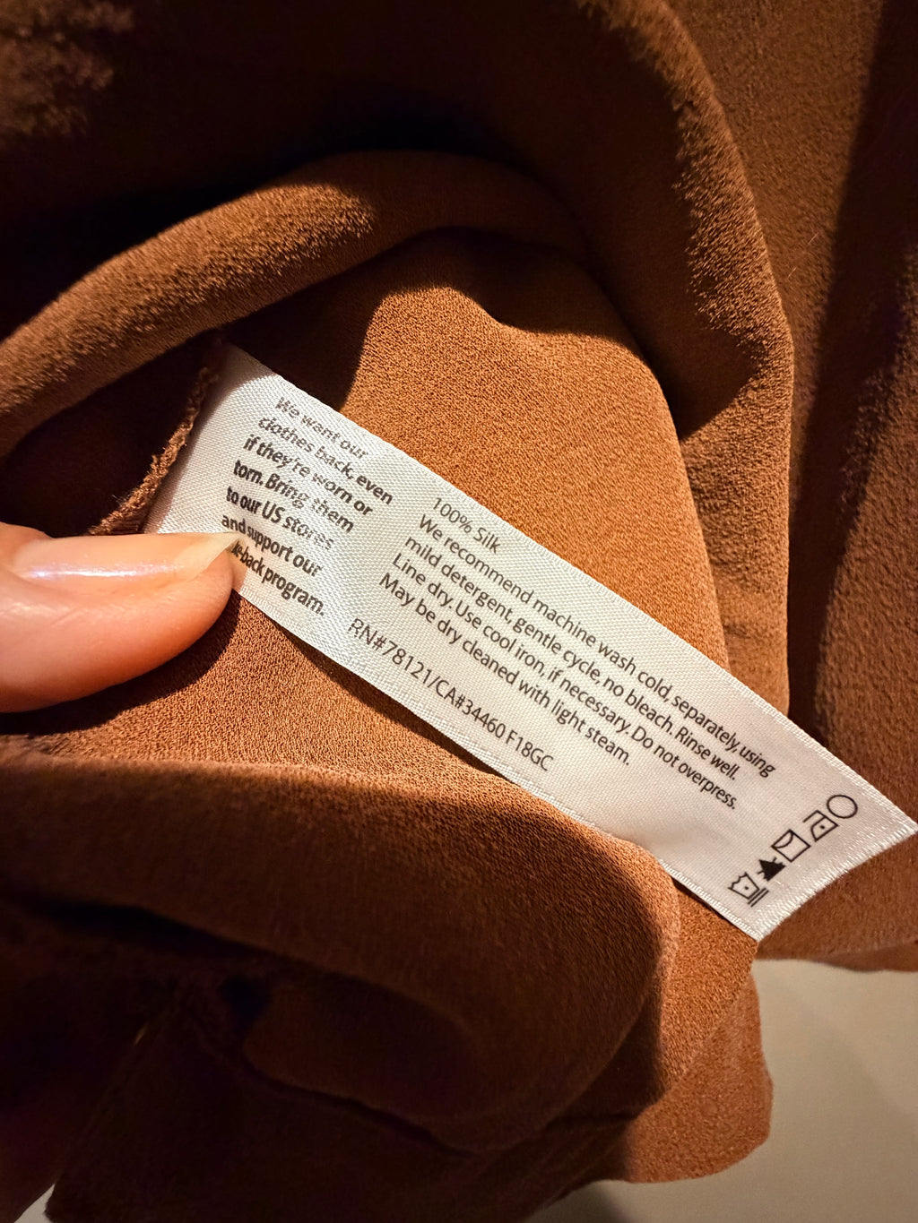 Eileen Fisher 100% Silk Sleeveless Blouse – XS – Rust/Cognac Brown