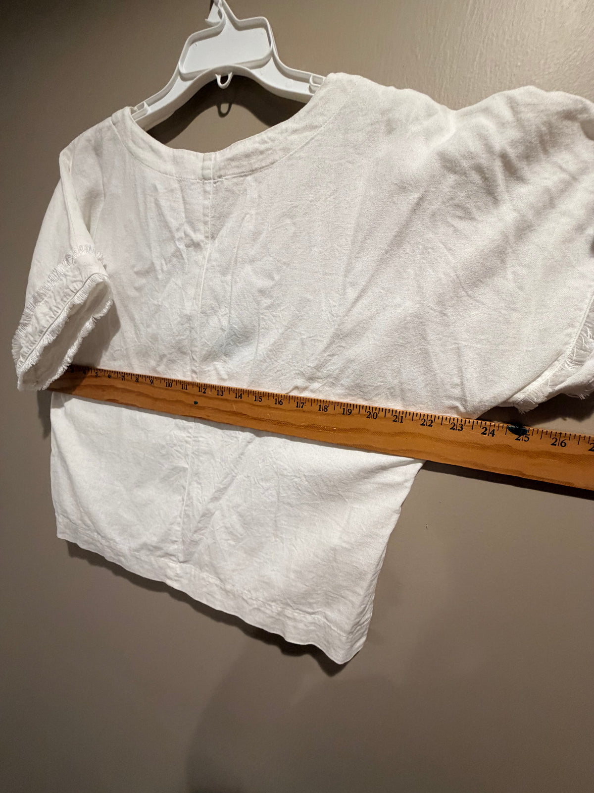 Anne Klein White Short Sleeve Linen-Blend Tee