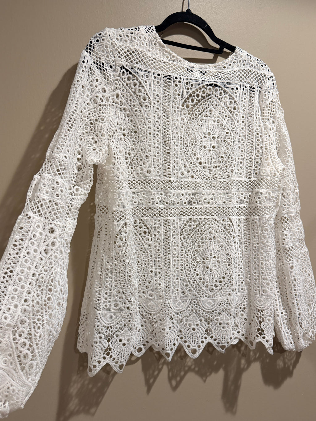 Davi & Dani White Crochet Lace Tunic Top L Boho Scallop Festival