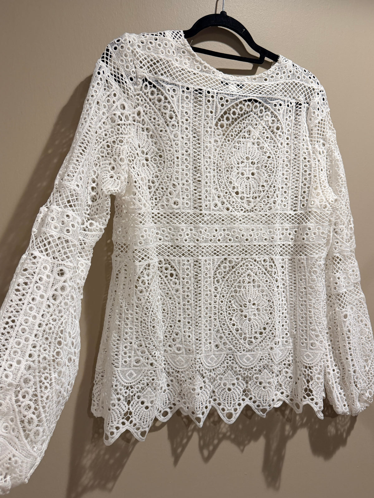 Davi & Dani White Crochet Lace Tunic Top L Boho Scallop Festival