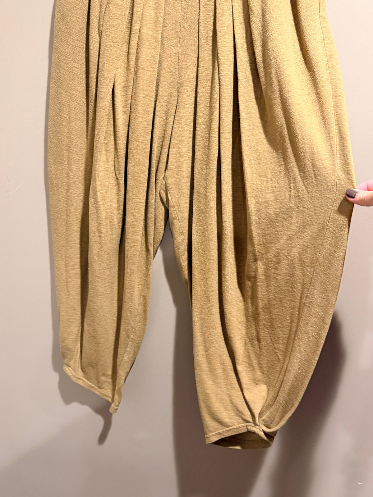 Free People Mustard green Pleated Harem Pants Slouchy Boho Size M