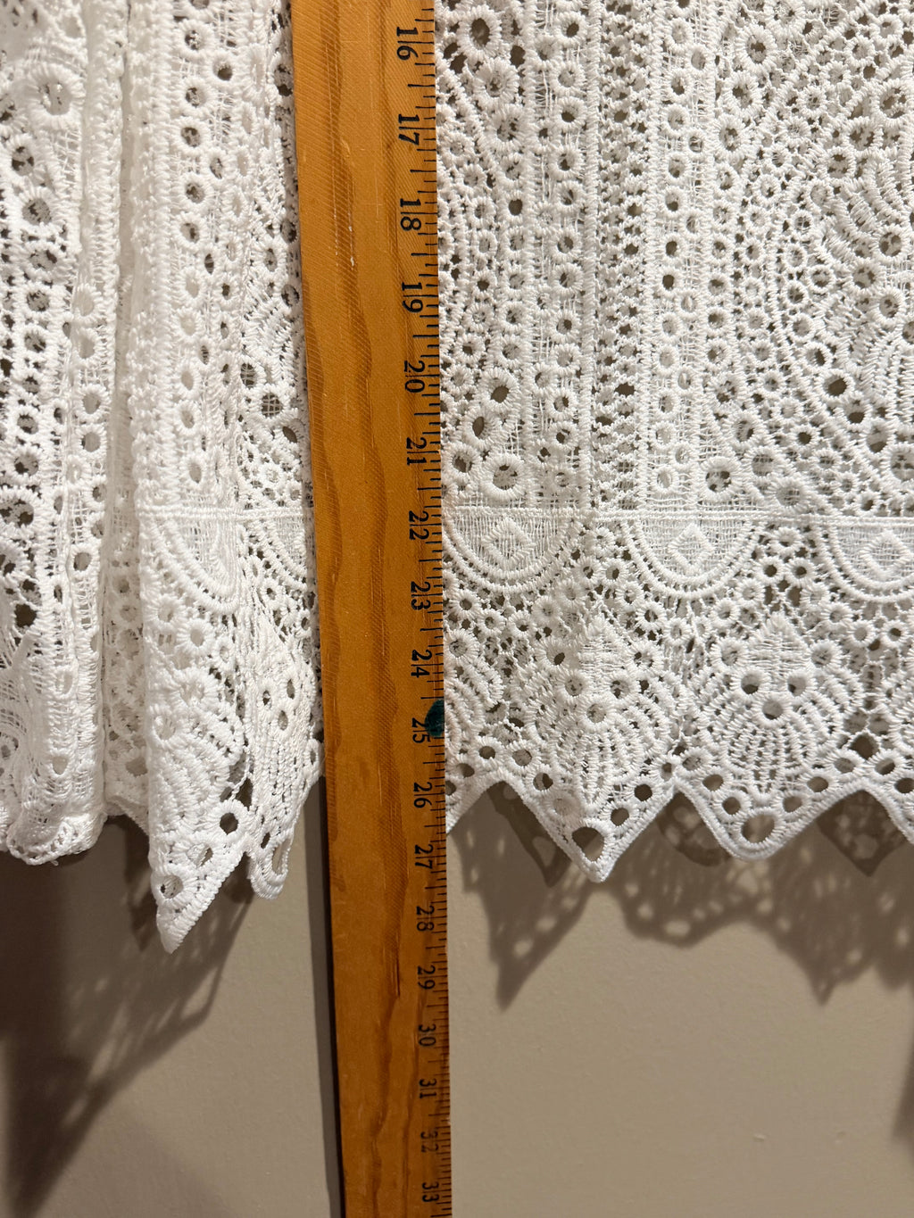 Davi & Dani White Crochet Lace Tunic Top L Boho Scallop Festival