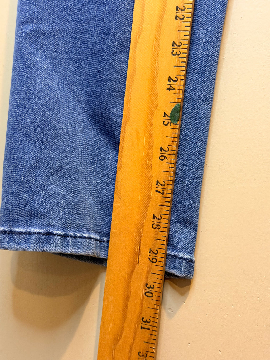 Democracy Skinny Jeans in Medium Blue Wash