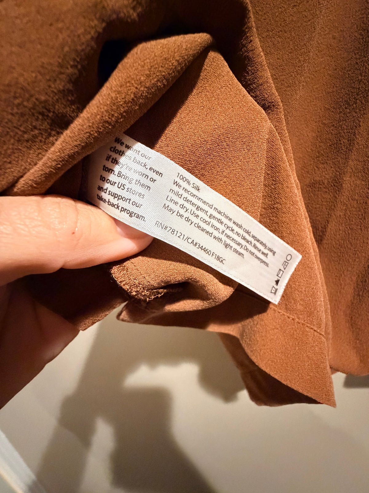 Eileen Fisher 100% Silk Sleeveless Blouse – XS – Rust/Cognac Brown