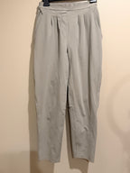 Lululemon Light Khaki grey Pleated Pants — Size 4