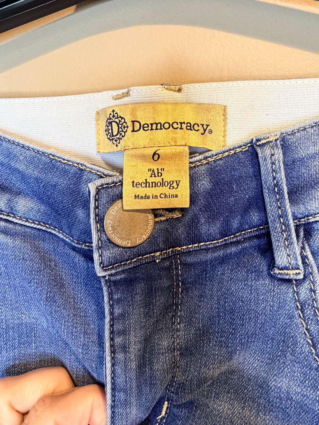 Democracy Skinny Jeans in Medium Blue Wash