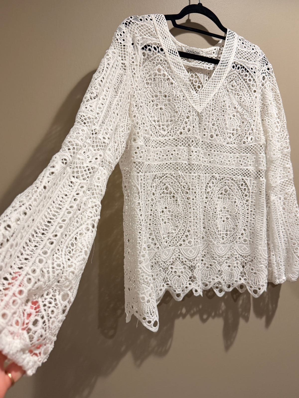 Davi & Dani White Crochet Lace Tunic Top L Boho Scallop Festival