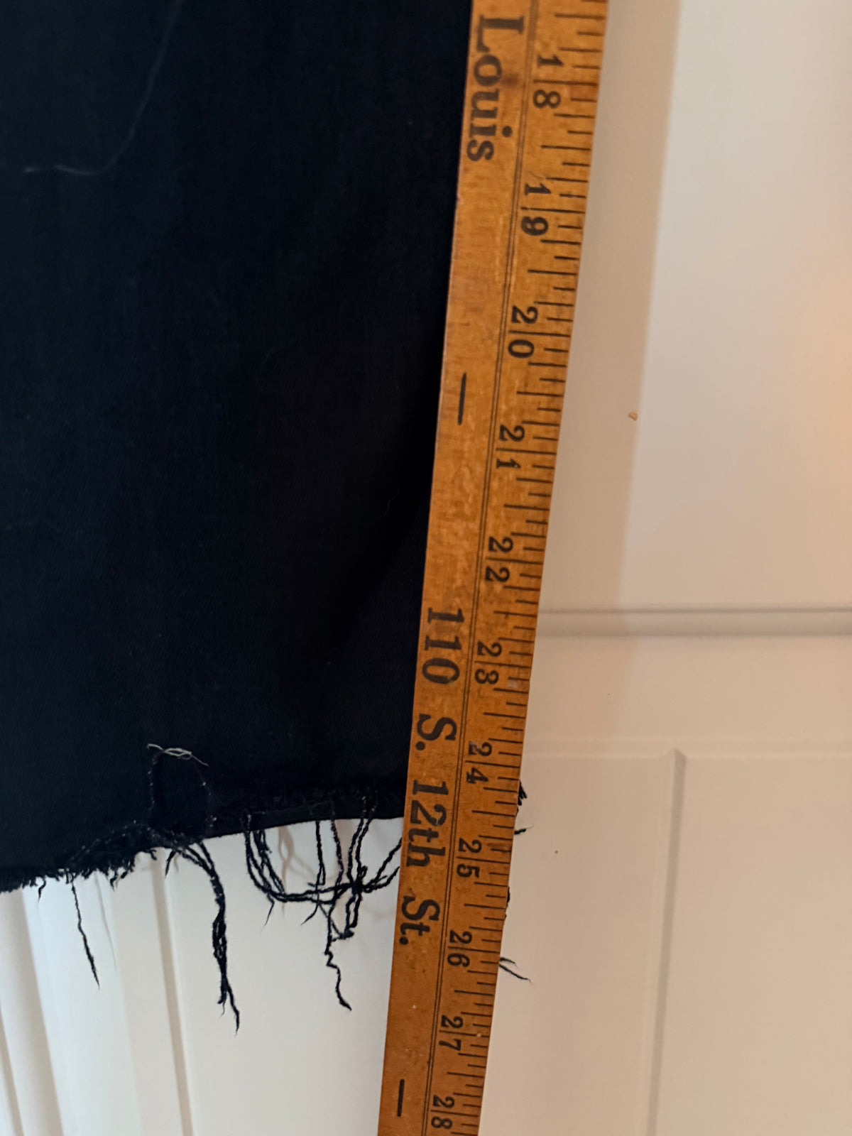 EDWIN Bree Black High Rise Straight Jeans Raw Hem Size 31