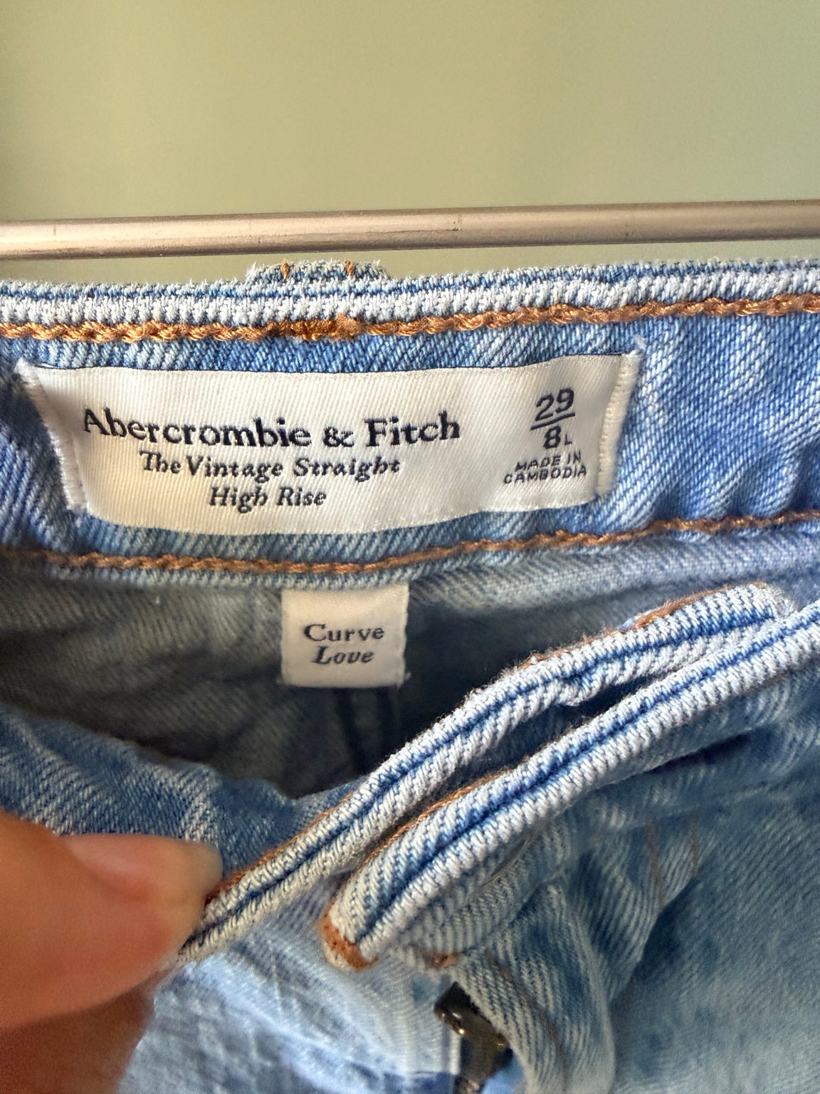 Abercrombie Curve Love Vintage Straight High Rise size 29/8 label