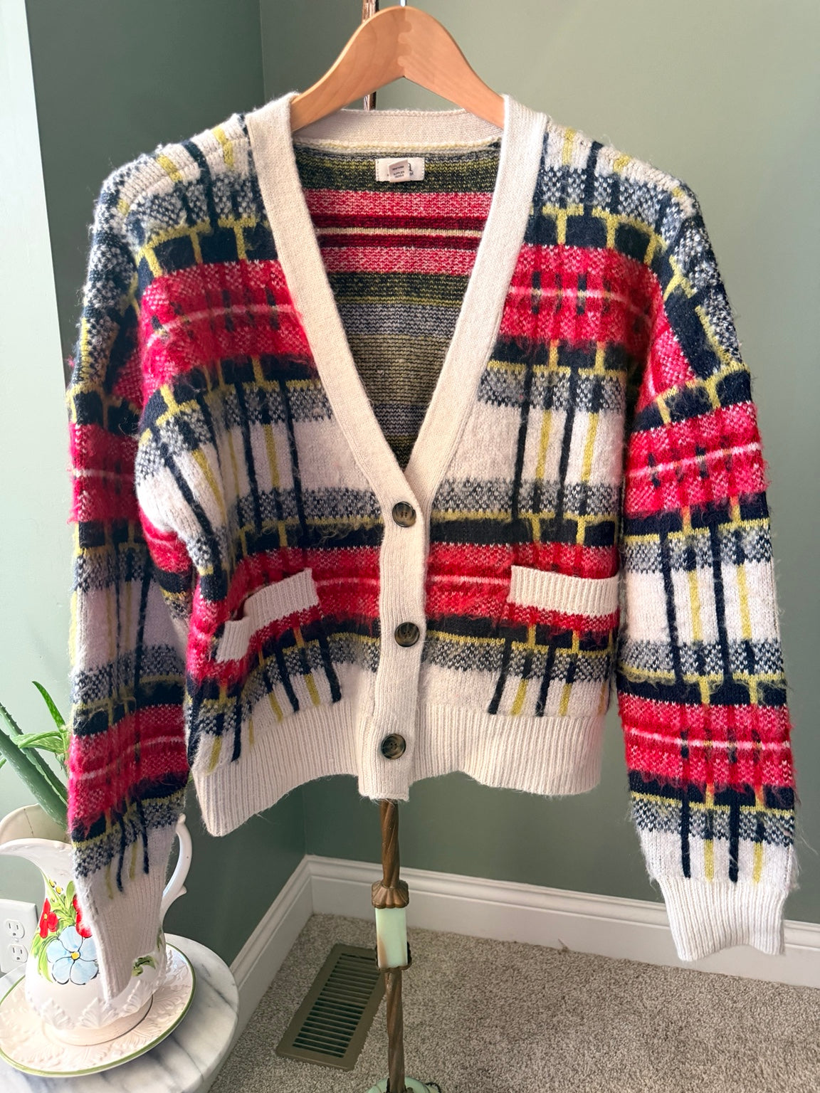 A.N.A A New Approach red cream navy plaid cardigan front