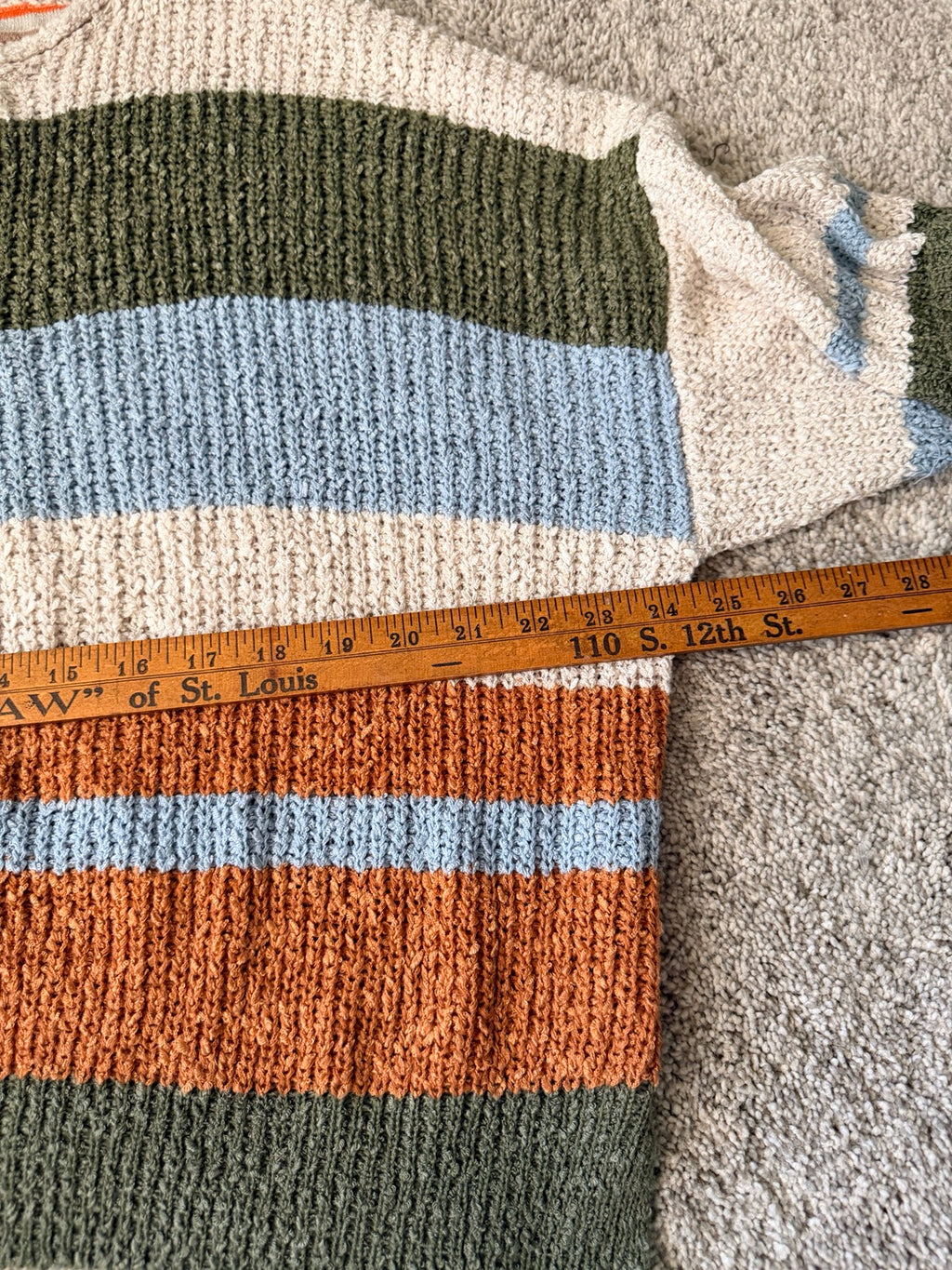 ee:some colorblock sweater width measurement