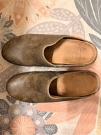 Dansko Brown Leather Clogs 39 Heeled Mules Wood Look Block Heel