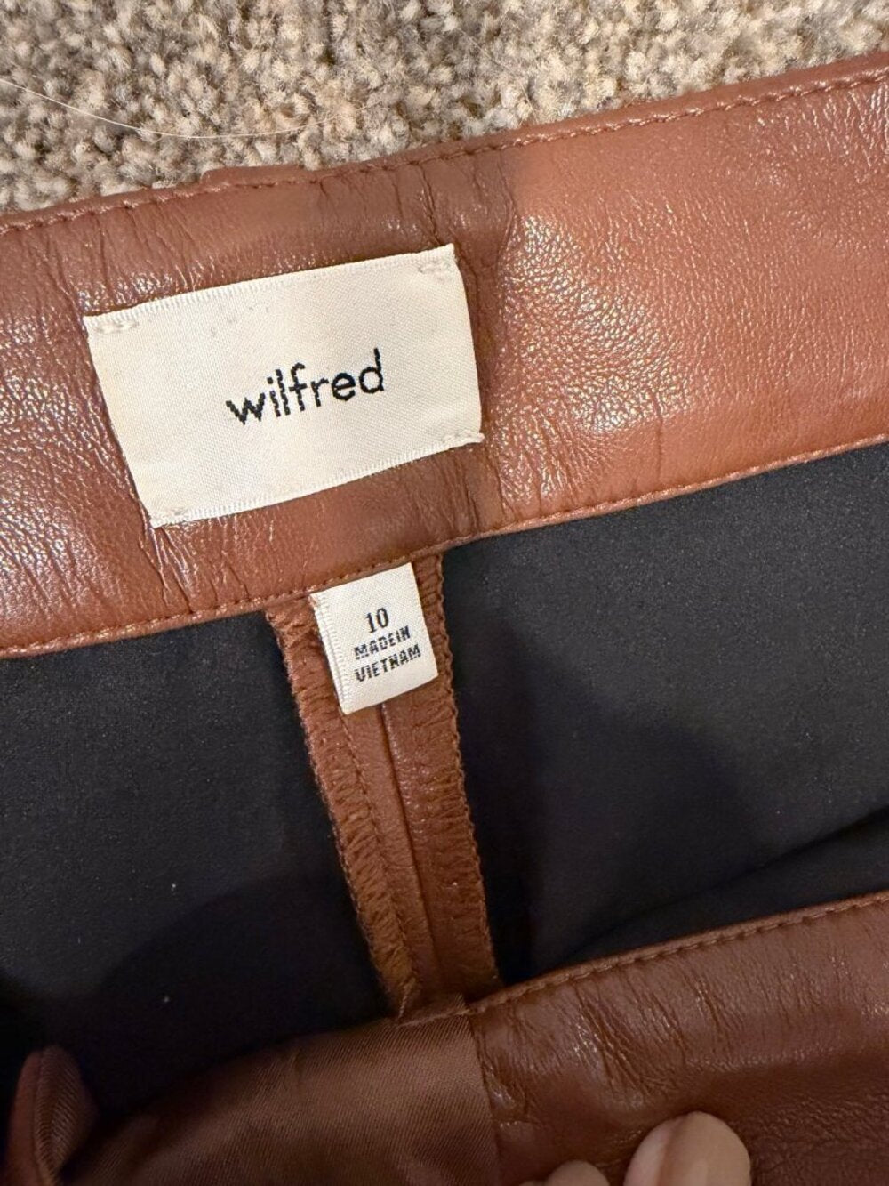 GT-0195 Aritzia Wilfred Brown Leather Look Bootcut High Rise Pants Size 10