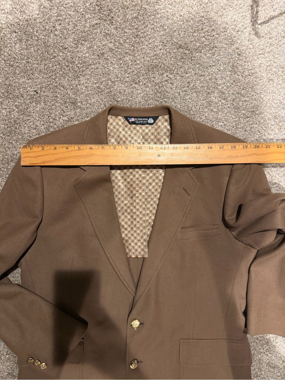 Vintage USA Made 100% Wool Brown Blazer Gold Crest Buttons Men’s L