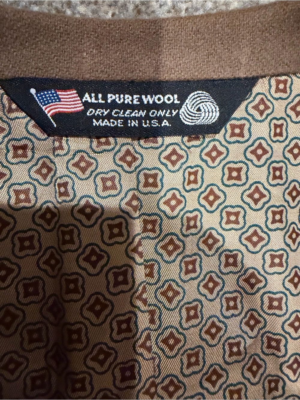 Vintage USA Made 100% Wool Brown Blazer Gold Crest Buttons Men’s L