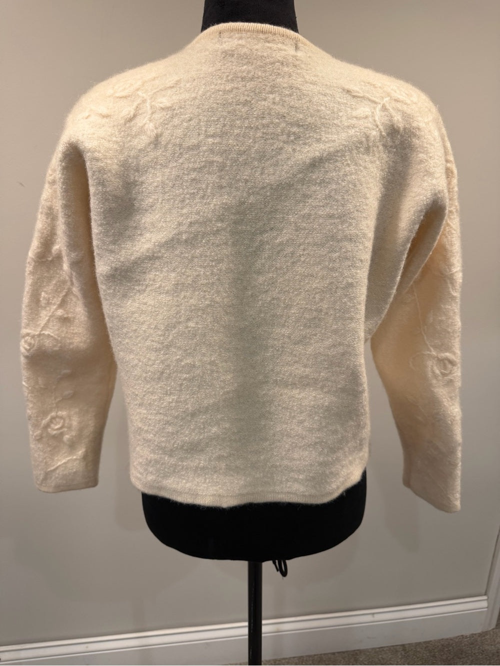 Karen Scott Pure Wool Cream Floral Embroidered Cardigan Sweater L Vintage