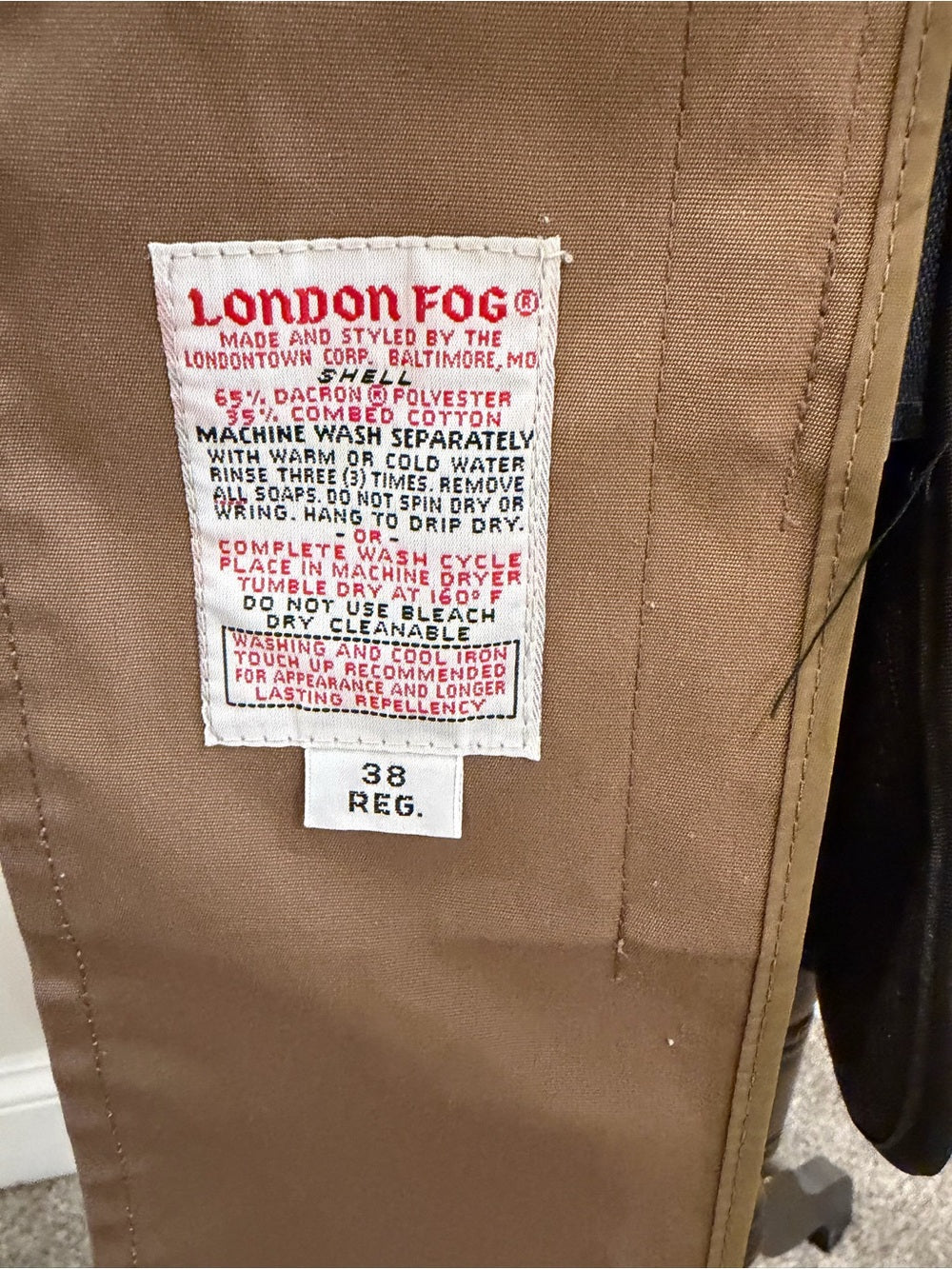 Vintage London Fog Maincoat Tan Faux Fur Lined Trench Coat Men’s 38 REG