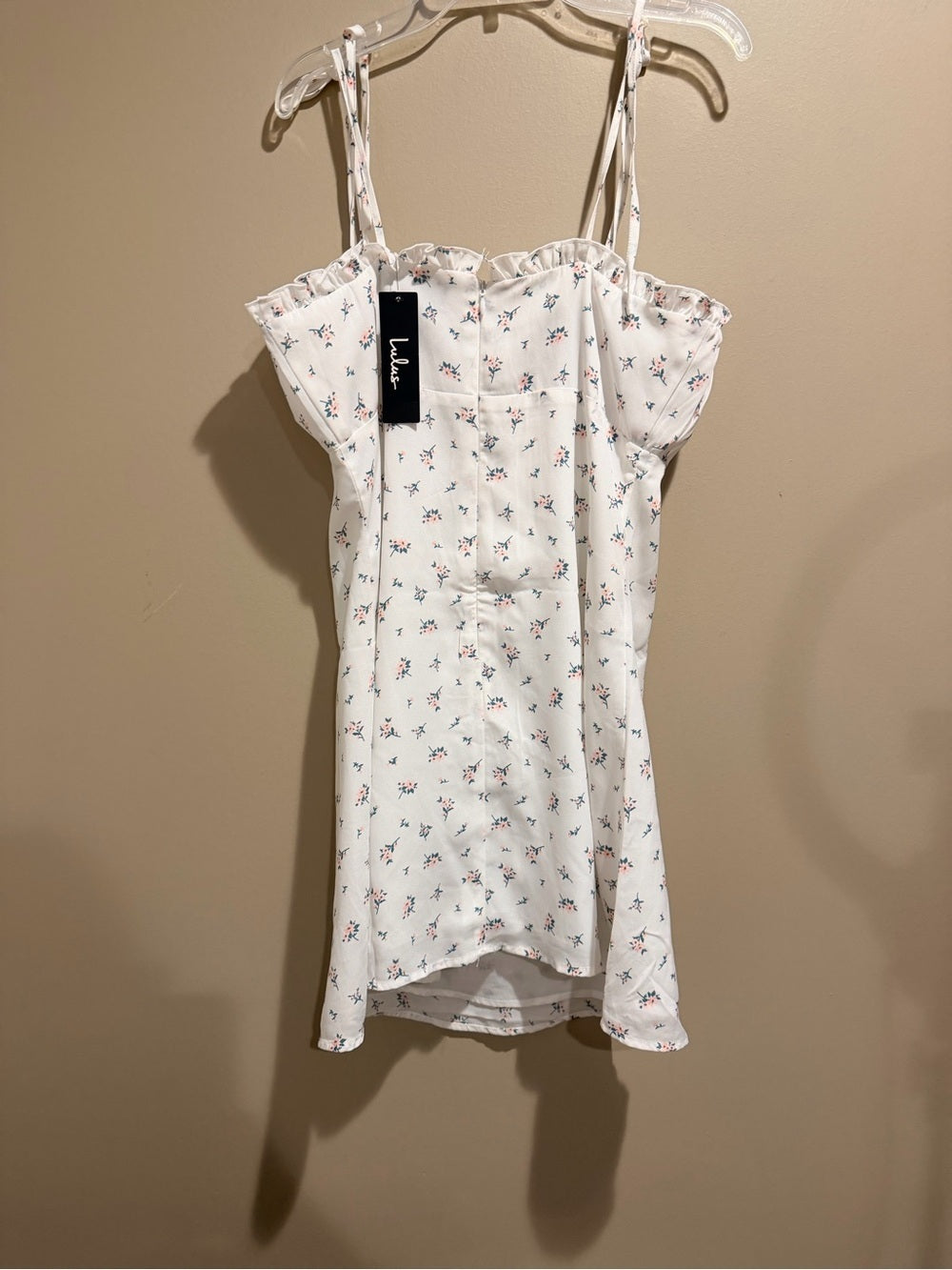 GT-82 Lulus White Floral Mini Dress M Cottagecore Coquette Tie Strap NWT
