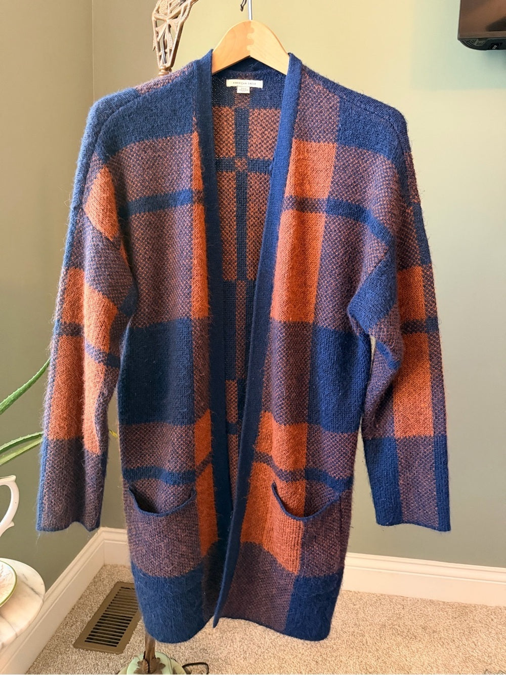 American Eagle S Plaid Long Open Front Cardigan Navy Rust Pockets