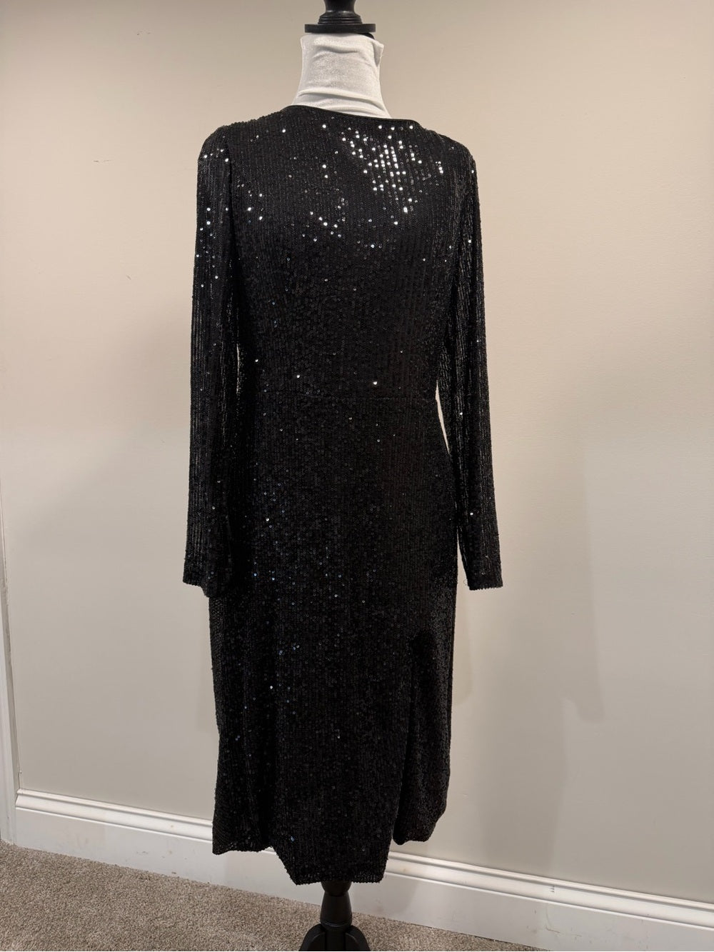 GT-0156 Ieena Mac Duggal Black Sequin Midi Dress 10 Open Back Long Sleeve NWT