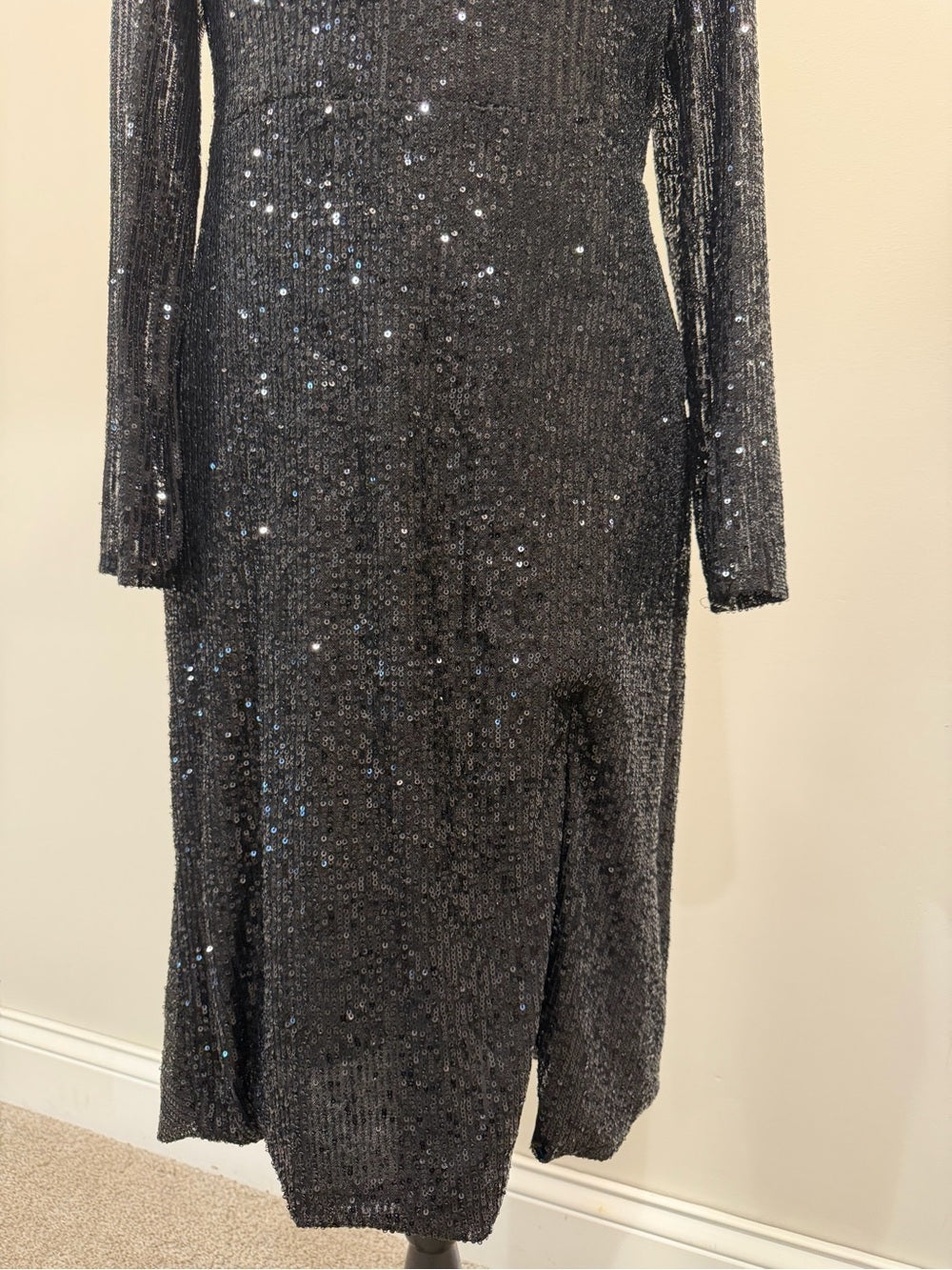 GT-0156 Ieena Mac Duggal Black Sequin Midi Dress 10 Open Back Long Sleeve NWT