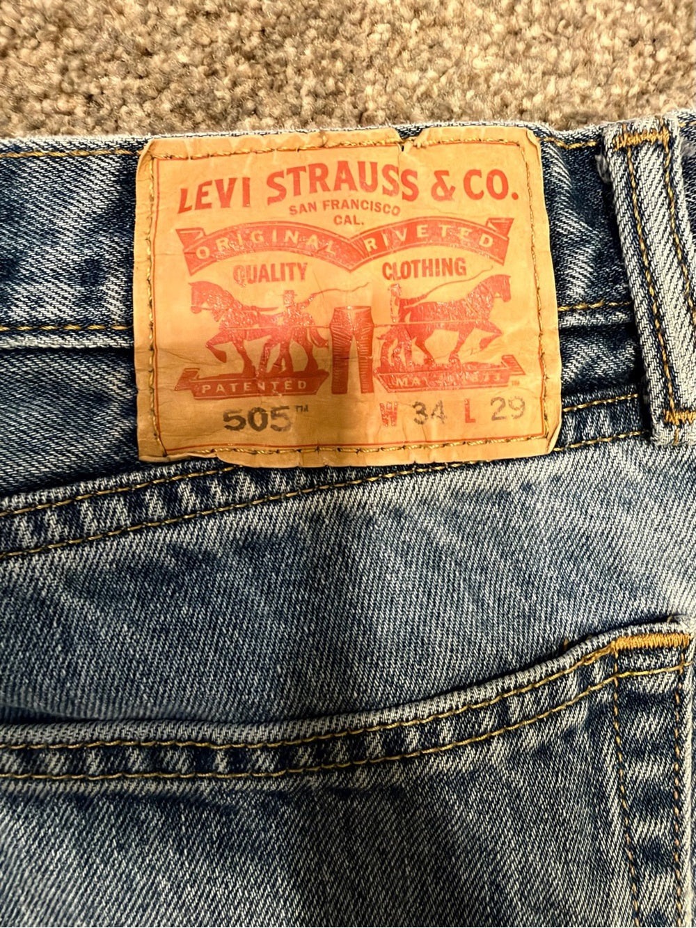 GT-0148 — Levi’s 505 Light Wash Regular Straight Men’s Jeans 34x29 Y2K