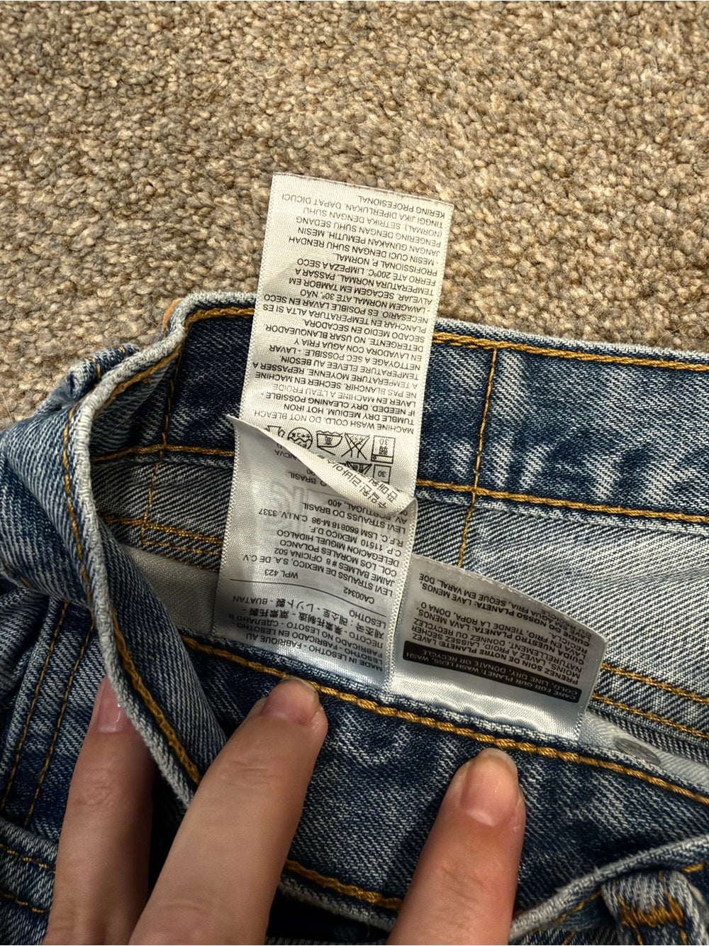 GT-0148 — Levi’s 505 Light Wash Regular Straight Men’s Jeans 34x29 Y2K