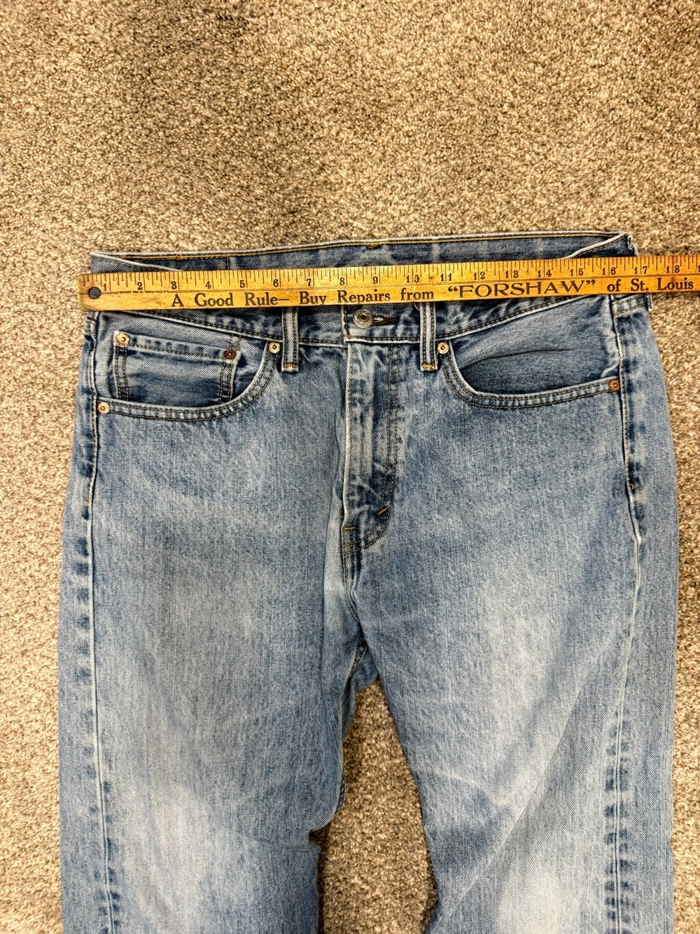 GT-0148 — Levi’s 505 Light Wash Regular Straight Men’s Jeans 34x29 Y2K