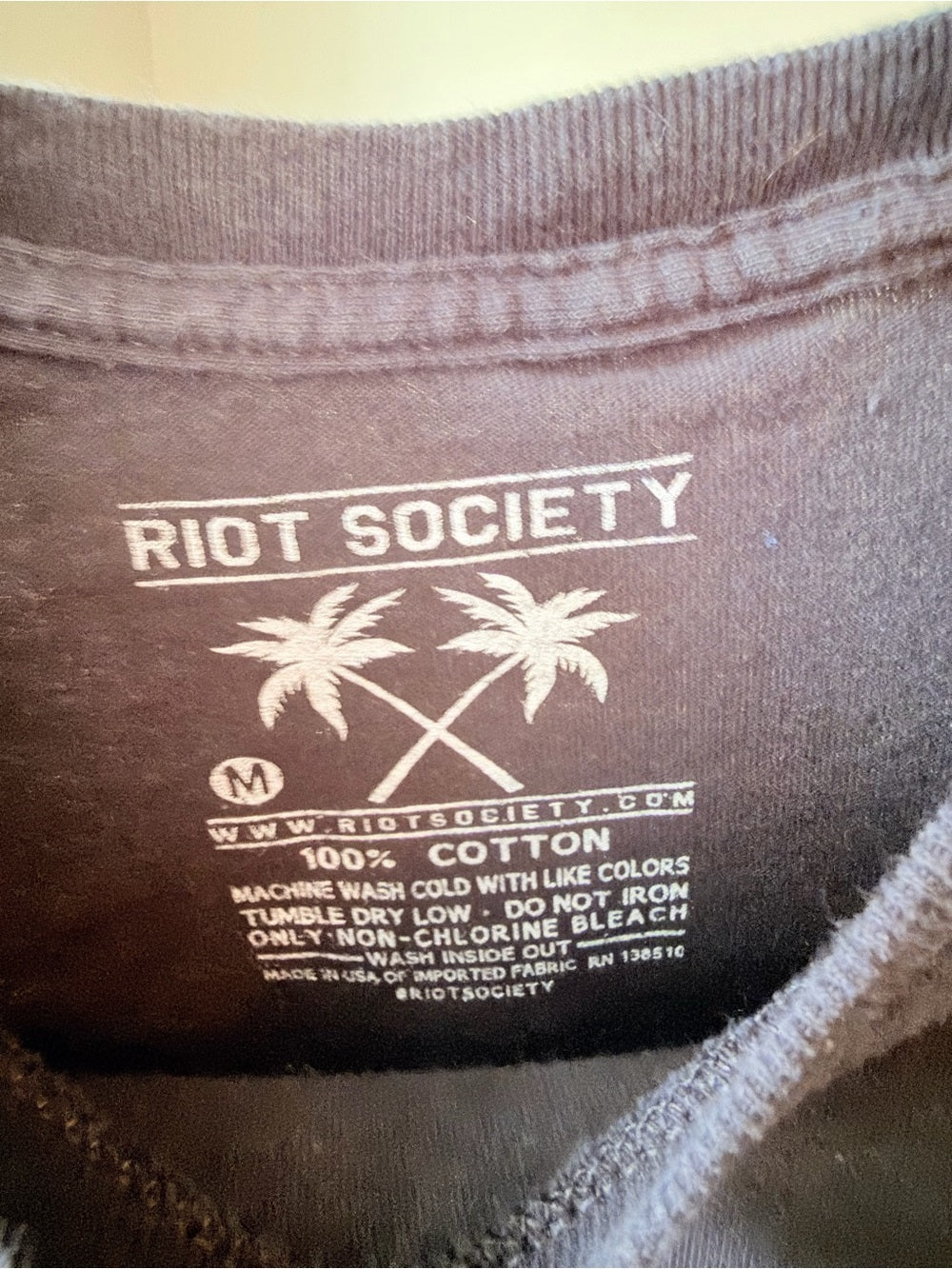 GT-0188 Riot Society Bear Graphic T-Shirt Men’s M Black 100% Cotton Streetwear
