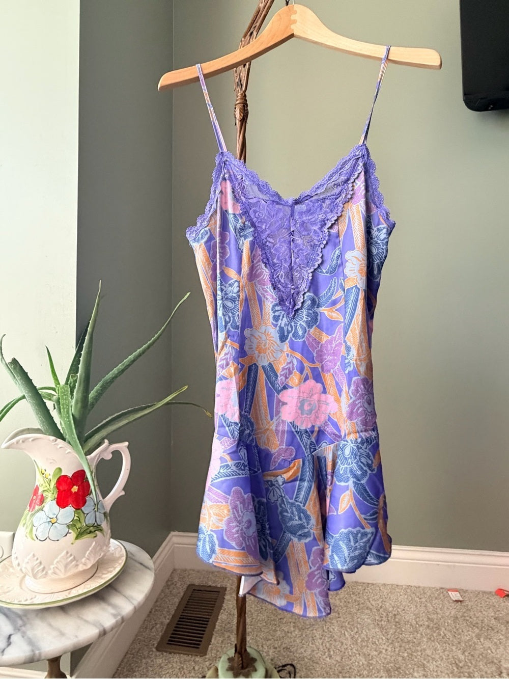 GT-0025 Out From Under Floral Lace Slip Dress XS