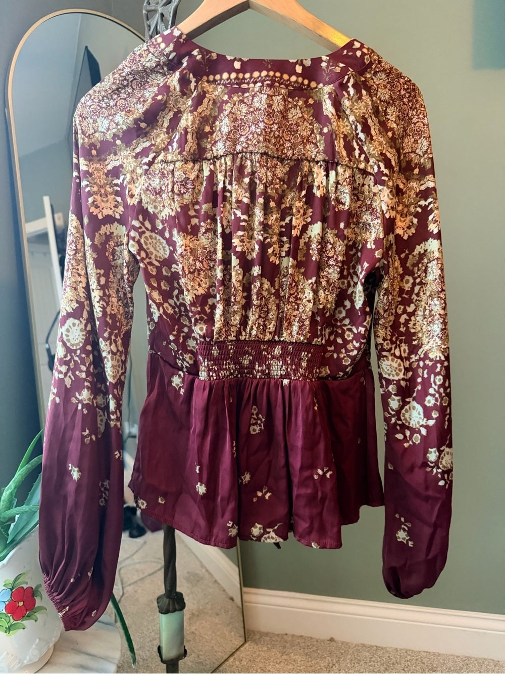 0031-Free People Burgundy Floral Tie-Front Blouse Size Small