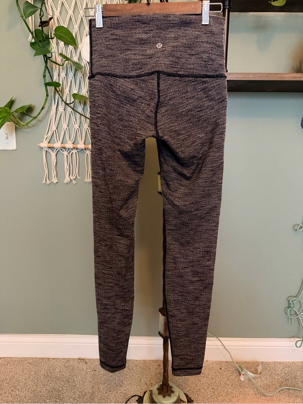 GT-0057 Lululemon High Rise Knit Leggings Heathered Black Gray Size 6