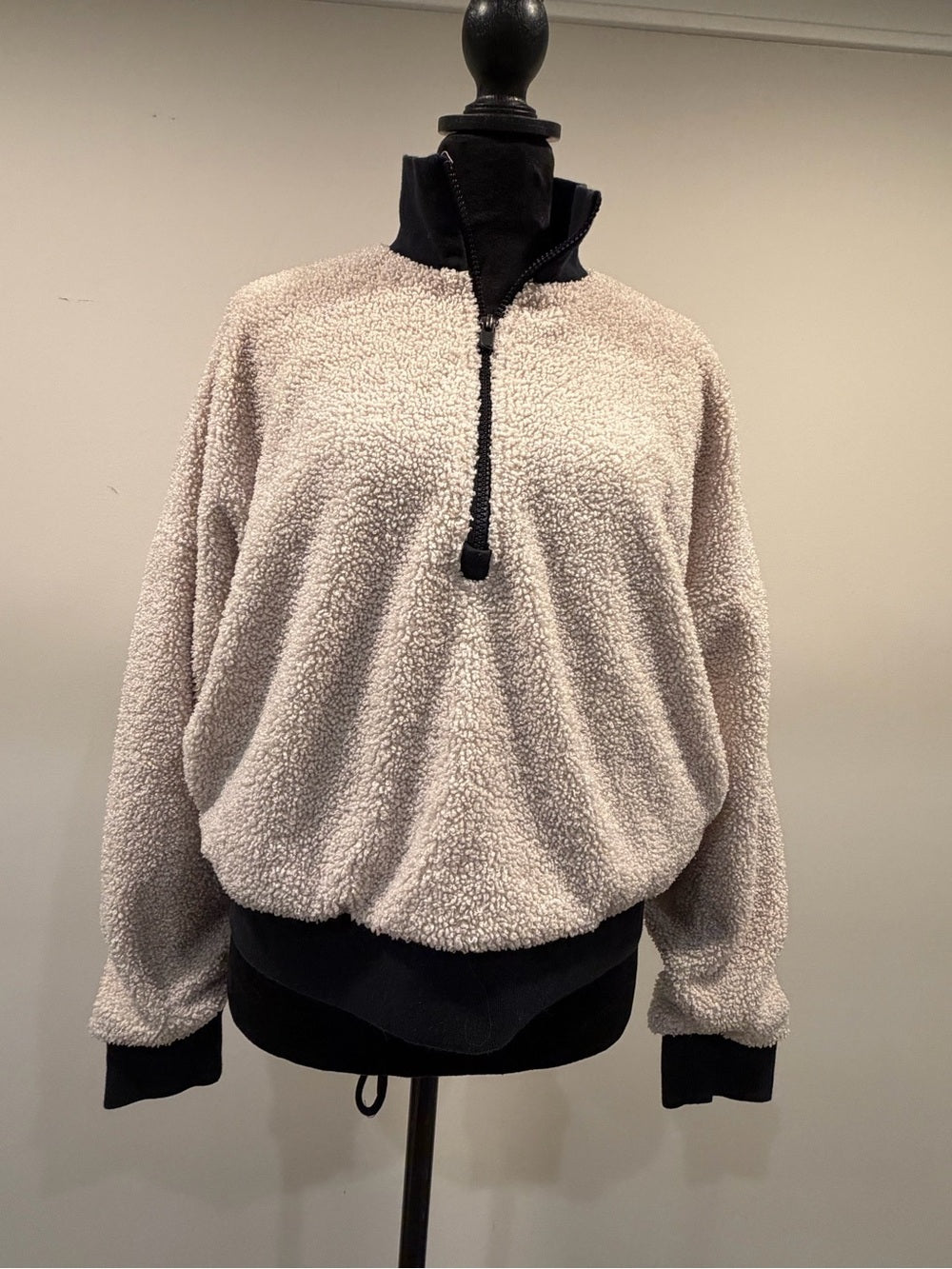 GT-0153 Fabletics Sherpa Fleece Quarter Zip Pullover S Cream Black Cozy
