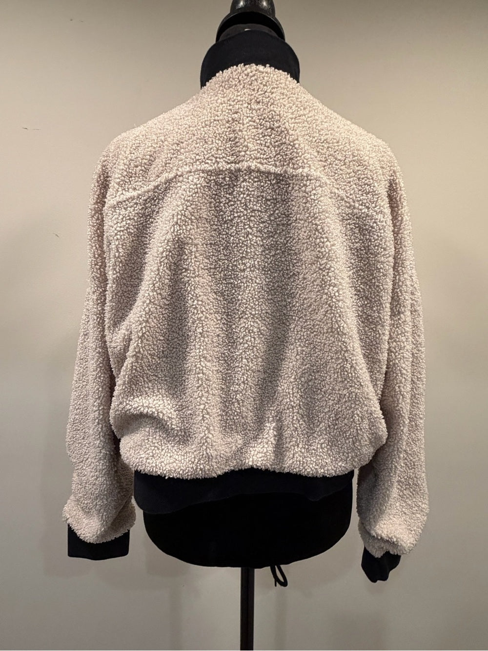 GT-0153 Fabletics Sherpa Fleece Quarter Zip Pullover S Cream Black Cozy