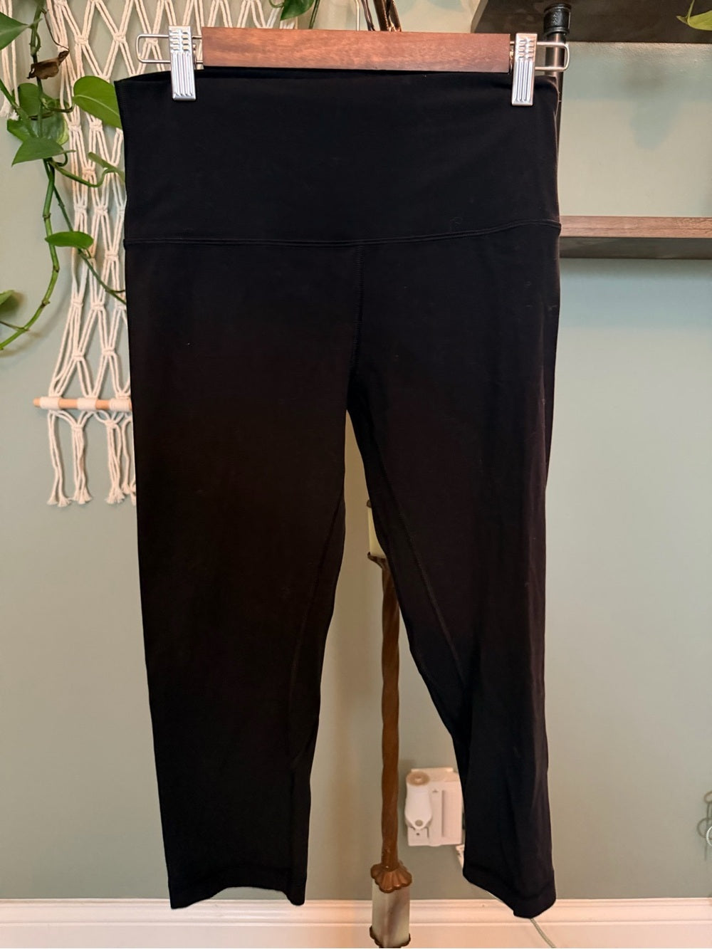 GT-0060 Lululemon Align High-Rise Crop Leggings Black Size 8
