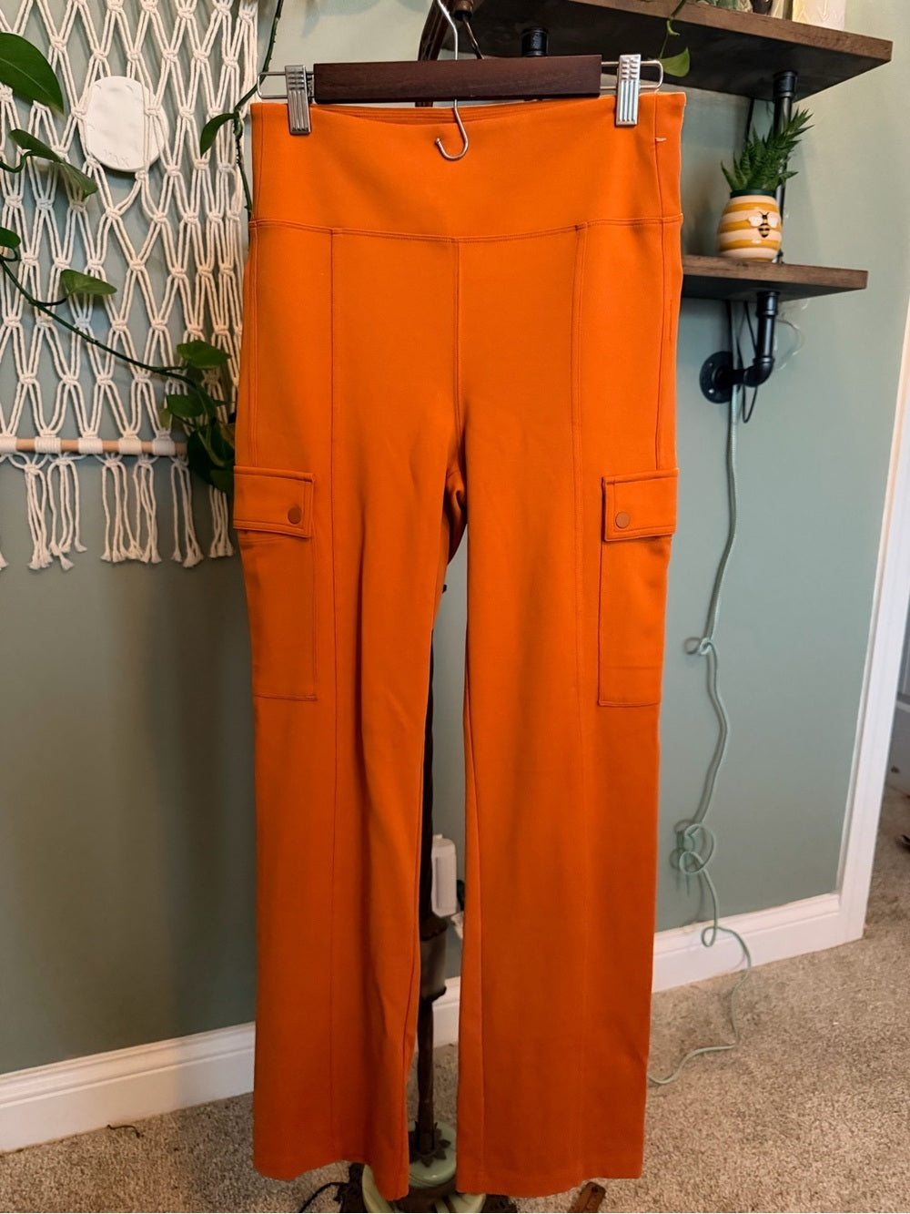 GT-0061 Athleta Delancey Straight Cargo Pant Orange Size 8
