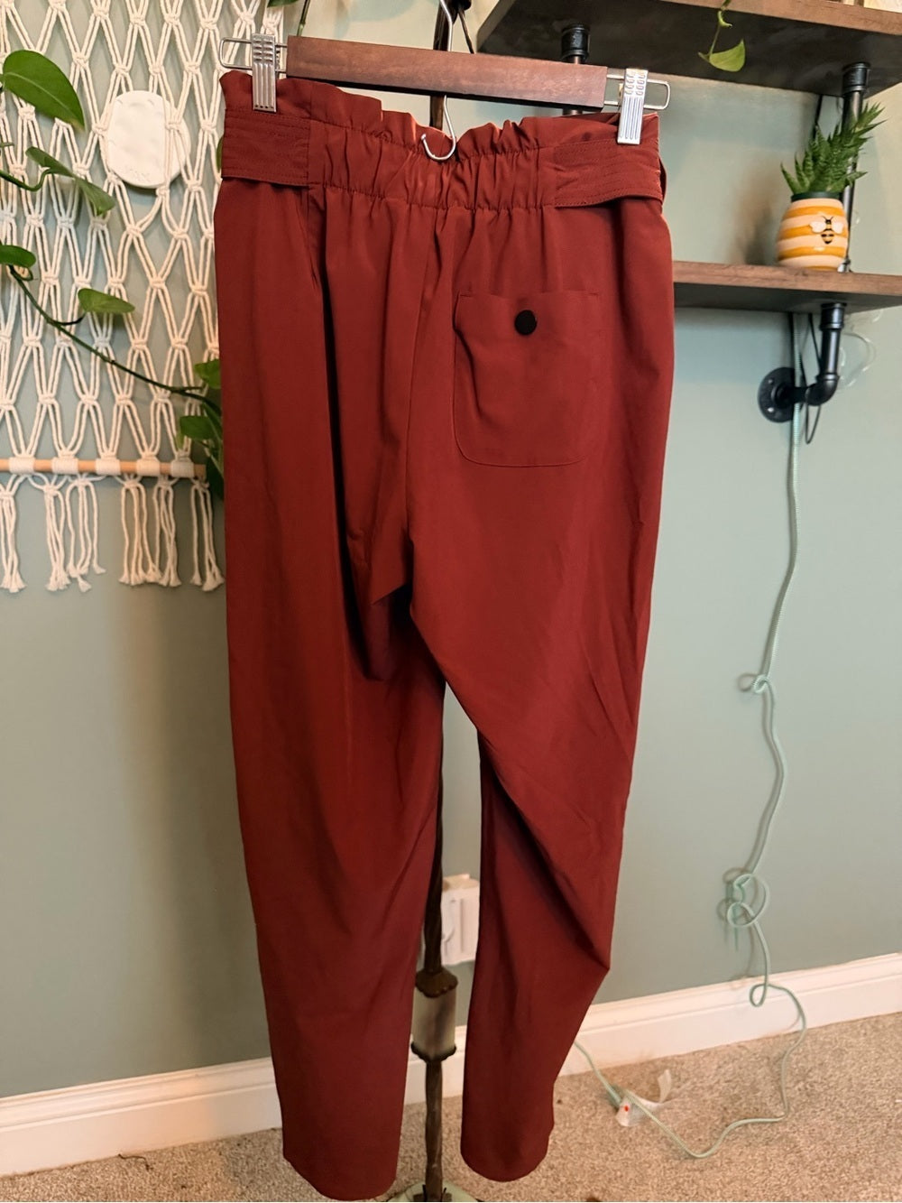 GT-0062 Athleta Belted Paperbag Waist Pants Rust Size 0