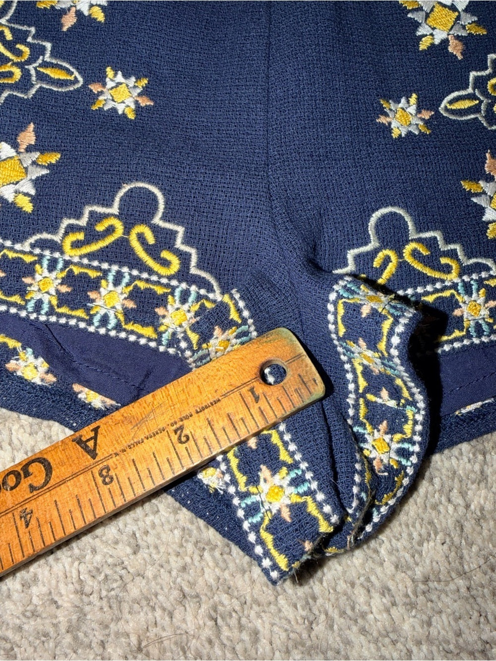 GT-0069 The Clothing Company Embroidered Navy High-Waisted Shorts Size S