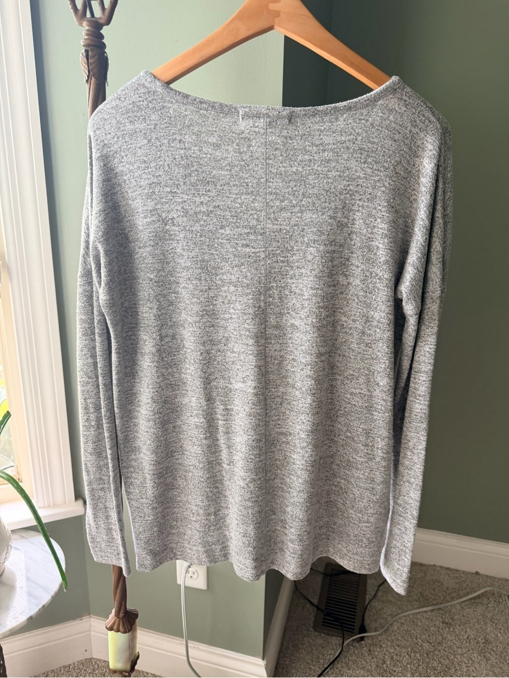 Rag & Bone / JEAN Gray V-Neck Long Sleeve Top – Size Small