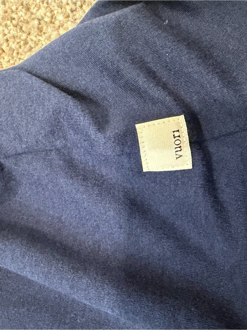 GT-0160 Vuori Navy Pull On Athletic Shorts Drawstring Dolphin Hem Pockets