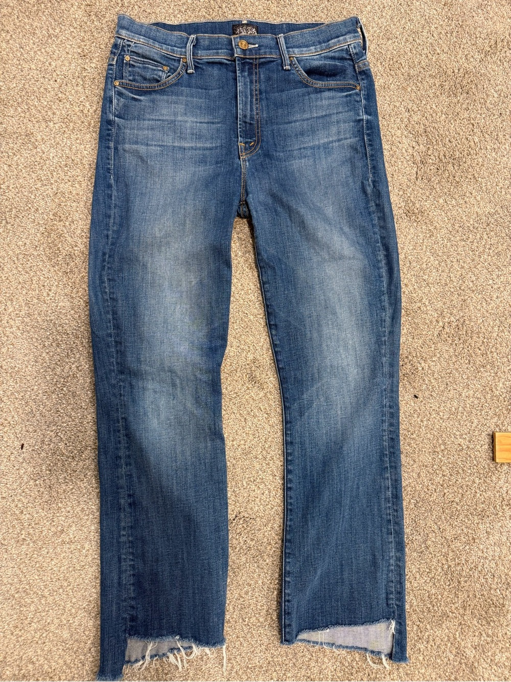 GT-0229 MOTHER Insider Crop Step Fray Jeans 29 Not Rough Enough