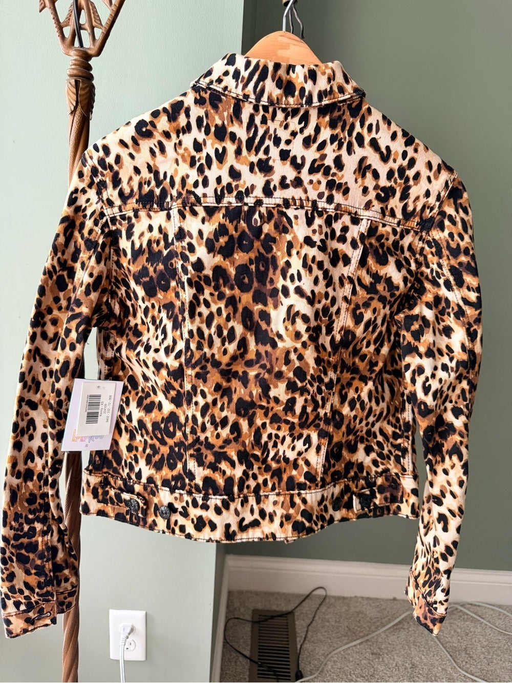 GT-0041 | LuLaRoe Leopard Print Utility Jacket – XS