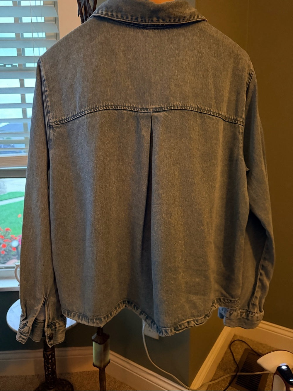 GT-0049 Jane + Delancey Chambray Denim Button Down Shirt L