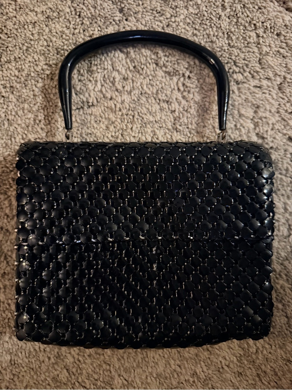GT-0096 | Vintage Whiting & Davis Black Metal Mesh Lucite Handle Handbag