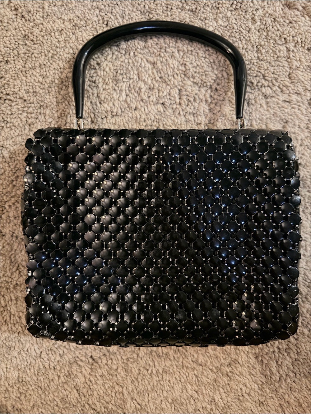 GT-0096 | Vintage Whiting & Davis Black Metal Mesh Lucite Handle Handbag