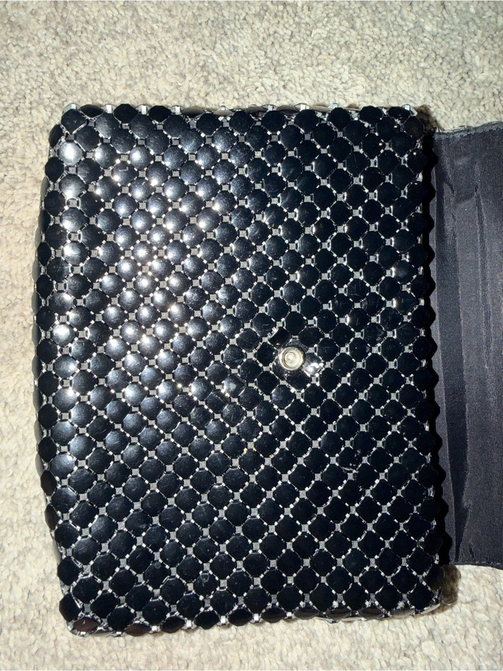 GT-0096 | Vintage Whiting & Davis Black Metal Mesh Lucite Handle Handbag