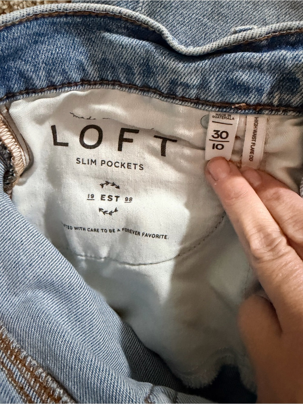 GT-0103 LOFT High Waist Flare Crop Jeans 30/10 Distressed Raw Hem Light Wash