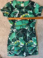 GT-0125 WHIT Anthropologie Tropical Leaf Open Back Dress Size 6 Cotton