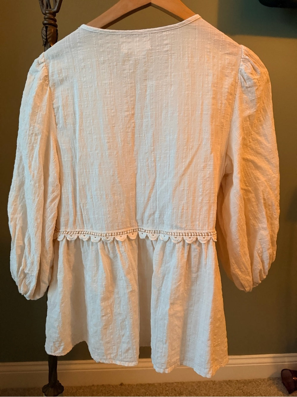 GT-0037 Max Studio White Crochet Lace Boho Peasant Blouse Size Small